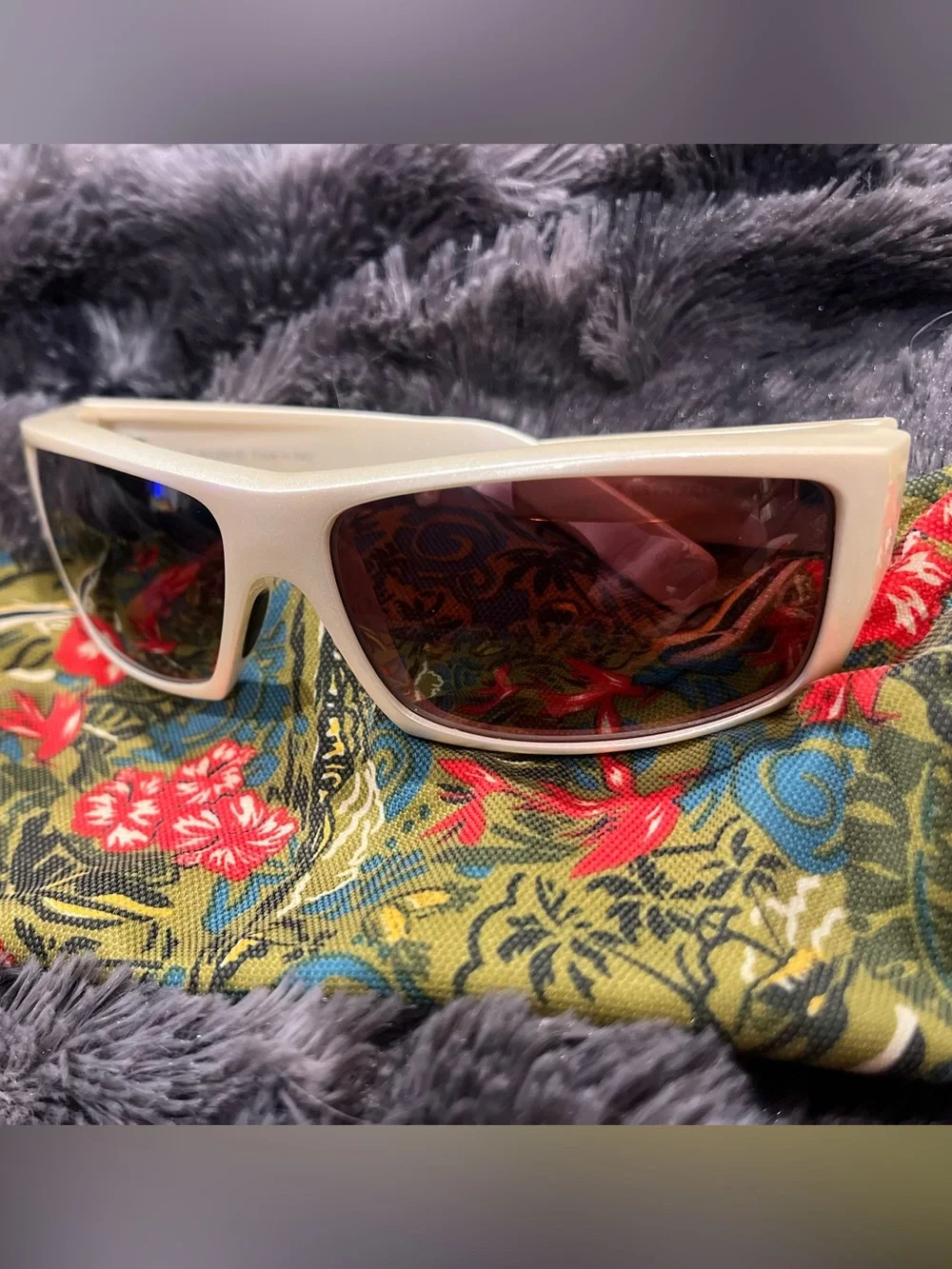 Maui Jim Kaimana MJ 204 05 Pearl White Frame + Maui Rose Polarized Sunglasses